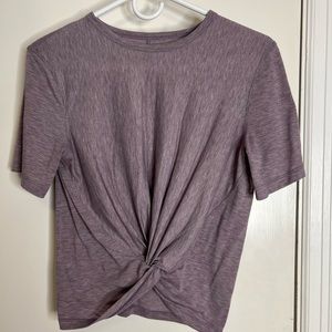 Lululemon cropped t-shirt with knot detail in front. Size 4. Like new condition
